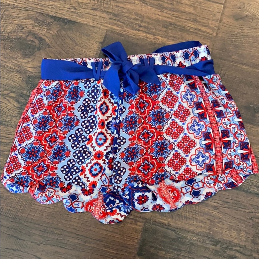 BOUTIQUE SHORT